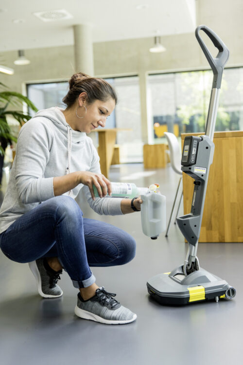 Karcher Professional BR30/1 BP Cordless Scrubber Drier - Image 7
