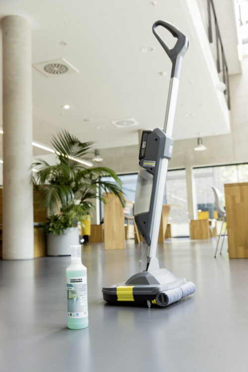 Karcher Professional BR30/1 BP Cordless Scrubber Drier - Image 6